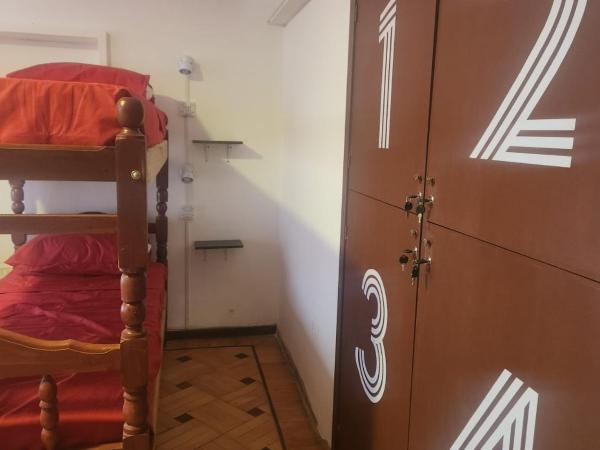 Pachá Hostel Backpack : photo 2 de la chambre lit superposé dans dortoir mixte