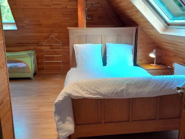 Au bord de l'Orléans : photo 2 de la chambre chambre double (2 adultes + 1 enfant)