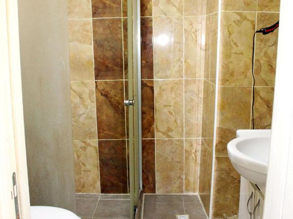 biglife hotel : photo 8 de la chambre chambre quadruple avec salle de bains commune