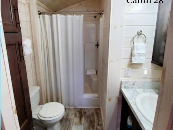 Long Cove Resort and Marina : photo 4 de la chambre studio avec vue sur lac