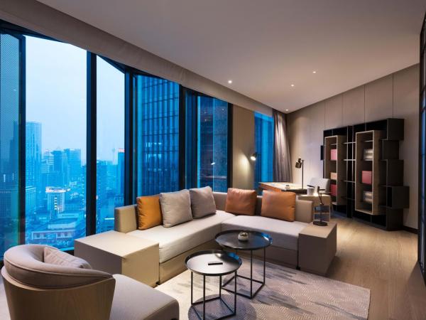 Canopy by Hilton Chengdu City Centre : photo 1 de la chambre grand tianfu square view suite
