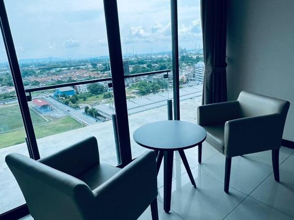 D'Wharf Hotel & Serviced Residence : photo 8 de la chambre suite exécutive - vue sur ville 