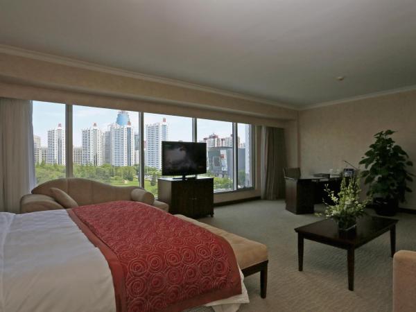 Beijing Continental Grand Hotel : photo 4 de la chambre chambre double deluxe - vue sur parc