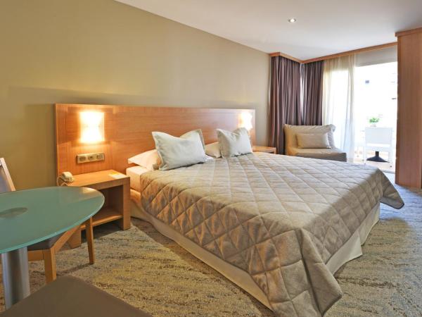 Hôtel Le Rocher : photo 1 de la chambre chambre triple confort