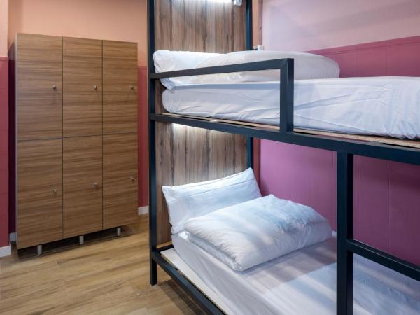 SOM Hostel By The Venue : photo 1 de la chambre lit dans dortoir pour femmes de 6 lits