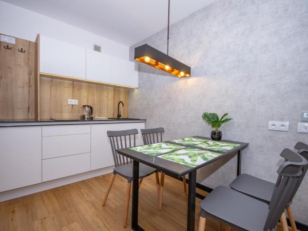 InPoint Apartments G15 near Old Town & Kazimierz : photo 10 de la chambre studio avec balcon 