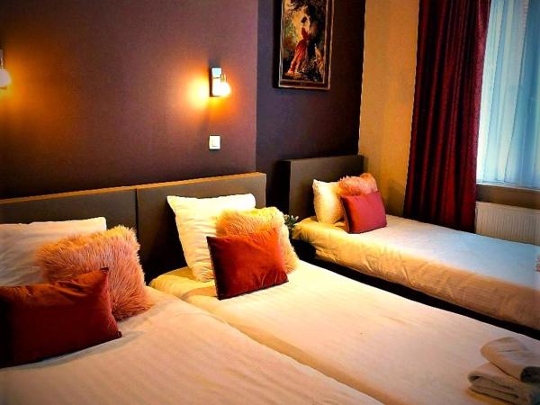 Hotel Mezonvin : photo 2 de la chambre chambre triple confort