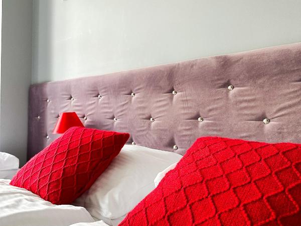 Expolis Residence - City Center MTP TARGI - 24h #betterthanyourEX : photo 7 de la chambre chambre quadruple premium