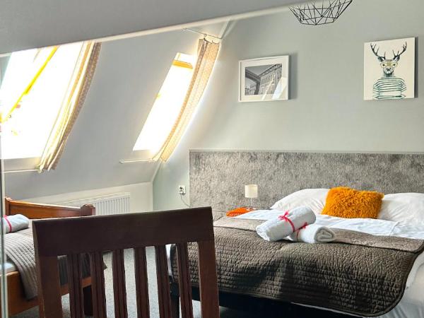 Expolis Residence - City Center MTP TARGI - 24h #betterthanyourEX : photo 3 de la chambre chambre triple confort