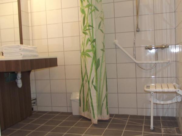 Hotel Au Spatial : photo 5 de la chambre chambre double - accessible aux personnes à mobilité réduite 