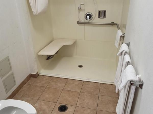 Harvey's Motel SDSU La Mesa San Diego : photo 3 de la chambre chambre simple - accessible aux personnes à mobilité réduite