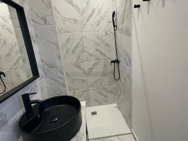 La maison de Giulia Menton : photo 7 de la chambre appartement - vue sur jardin