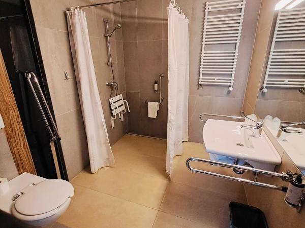 Hotel Piano : photo 9 de la chambre chambre lit king-size