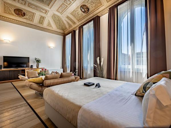 Rivalta Hotel - Alfieri Collezione : photo 2 de la chambre suite prestige - vue sur rivire