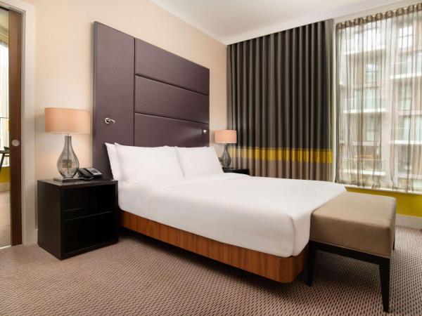Hilton London Wembley : photo 1 de la chambre suite d’angle lit king-size