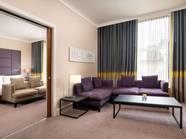 Hilton London Wembley : photo 9 de la chambre suite 1 chambre lit king-size