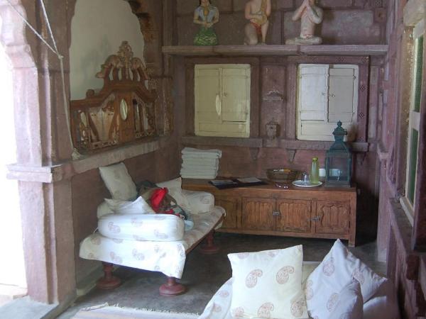 Bristows Haveli Homestay : photo 8 de la chambre chambre triple avec salle de bains