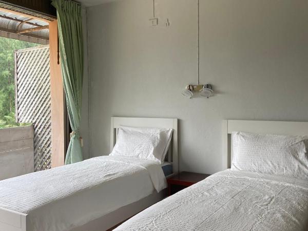 The Sandy House Khaolak : photo 2 de la chambre chambre lits jumeaux standard - vue sur montagne