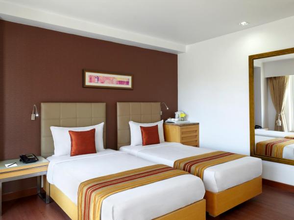 Hotel Suba Star Ahmedabad : photo 4 de la chambre standard room - 10% off on laundry, 10% off on f&b, complimentary drivers accommodation
