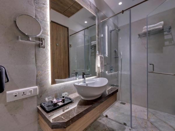 Hotel Suba Star Ahmedabad : photo 2 de la chambre deluxe room - 10% off on laundry, 10% off on f&b, complimentary drivers accommodation