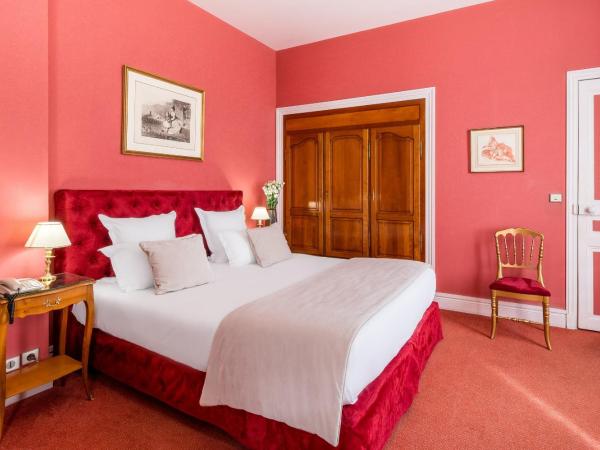 Grand Hôtel Des Templiers, Piscine & Spa : photo 9 de la chambre chambre double deluxe