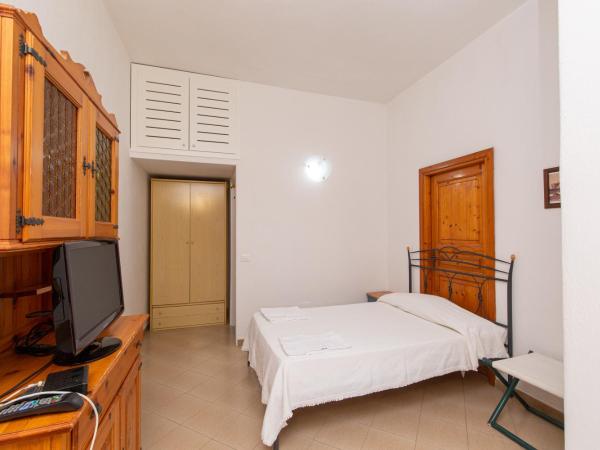 Residence Villa Tina : photo 4 de la chambre chambre double standard