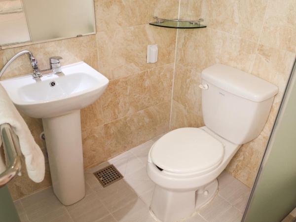 Starria Hostel foreign guest only : photo 8 de la chambre chambre lits jumeaux - sans fenêtre