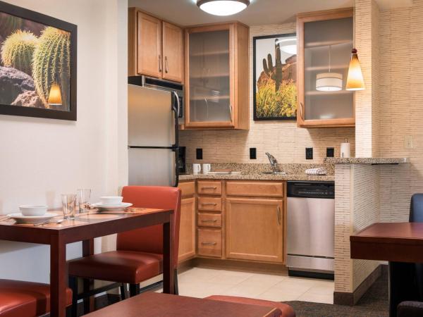 Residence Inn Phoenix Desert View at Mayo Clinic : photo 4 de la chambre suite 1 chambre lit king-size