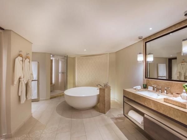 Royal Palm Beachcomber Luxury : photo 6 de la chambre suite palm