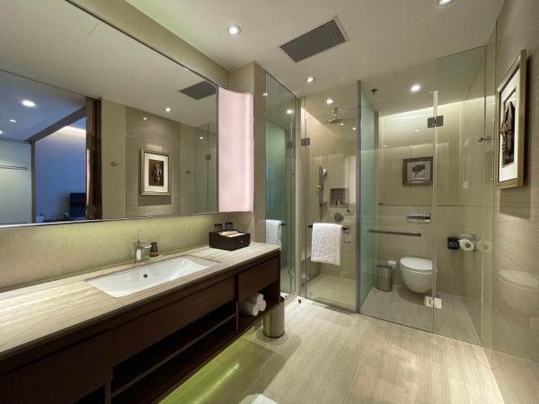 The OCT Harbour, Shenzhen - Marriott Executive Apartments : photo 8 de la chambre studio