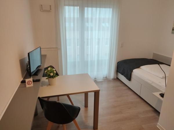 Spreepolis Boardinghaus : photo 2 de la chambre studio avec terrasse