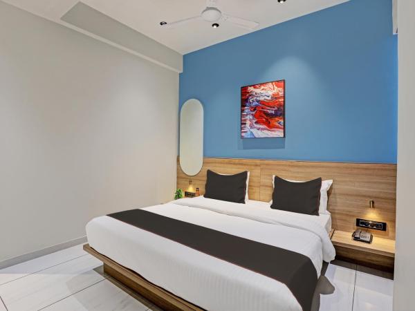 HOTEL LEE PLATINUM : photo 2 de la chambre chambre double avec balcon