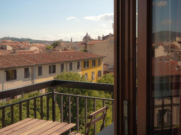 Hotel Meridiana : photo 1 de la chambre chambre double avec balcon