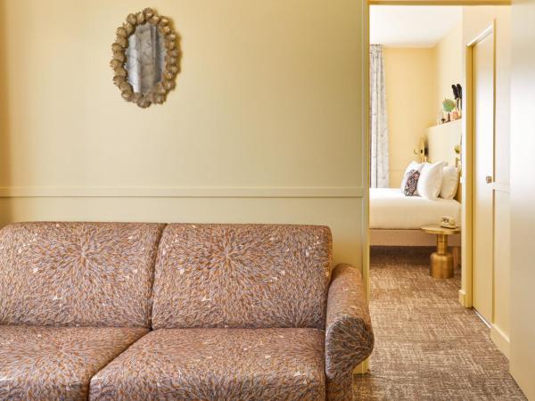 Hotel Indigo Bordeaux Centre Chartrons, an IHG Hotel : photo 9 de la chambre suite avec 1 lit king-size et 1 lit superposé