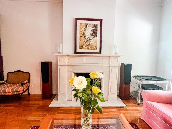 Seaside Elegance and Tranquility: Your Luxurious Porto Getaway : photo 9 de la chambre chambre double deluxe avec balcon