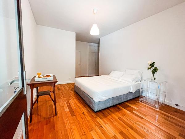 Seaside Elegance and Tranquility: Your Luxurious Porto Getaway : photo 6 de la chambre chambre double deluxe avec balcon