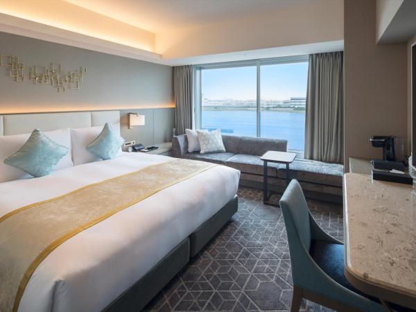 Villa Fontaine Premier Haneda Airport : photo 1 de la chambre chambre lit king-size de luxe - vue sur rivière - non-fumeurs