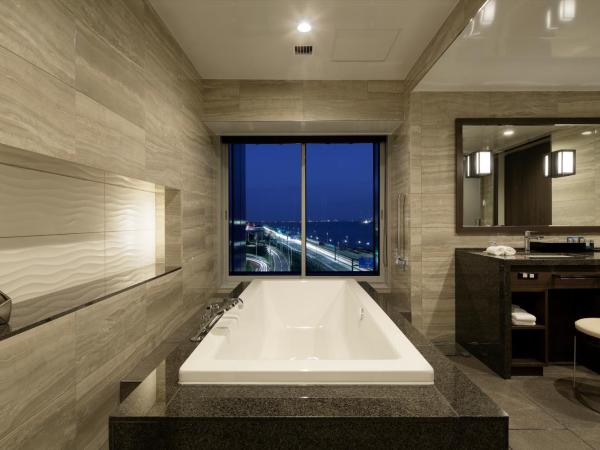 Villa Fontaine Premier Haneda Airport : photo 5 de la chambre premier suite room with river view - non-smoking