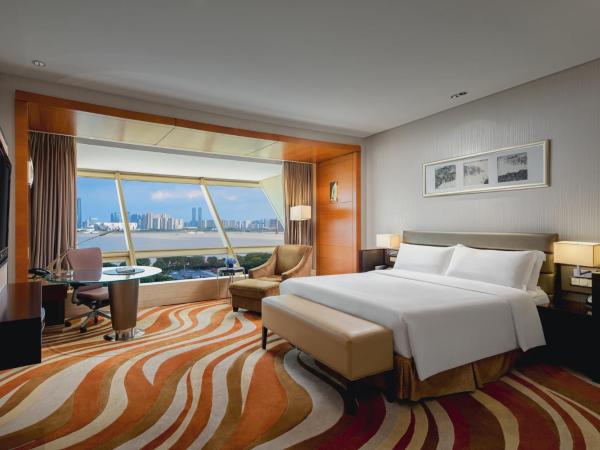InterContinental Hangzhou, an IHG Hotel : photo 4 de la chambre chambre lit king-size première - vue sur rivière