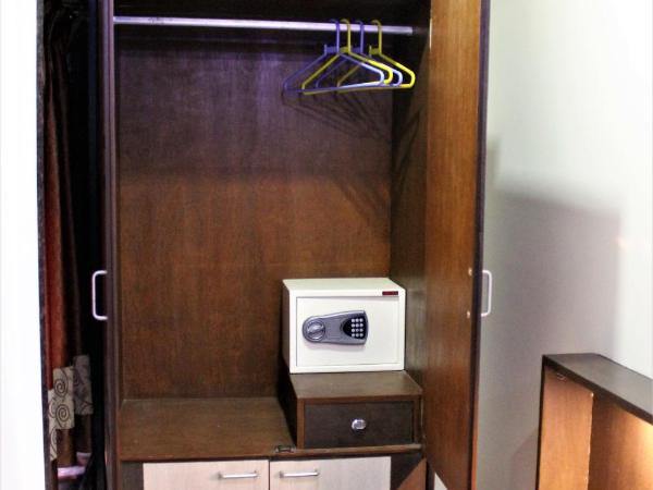 Reliable Inn : photo 6 de la chambre chambre double deluxe