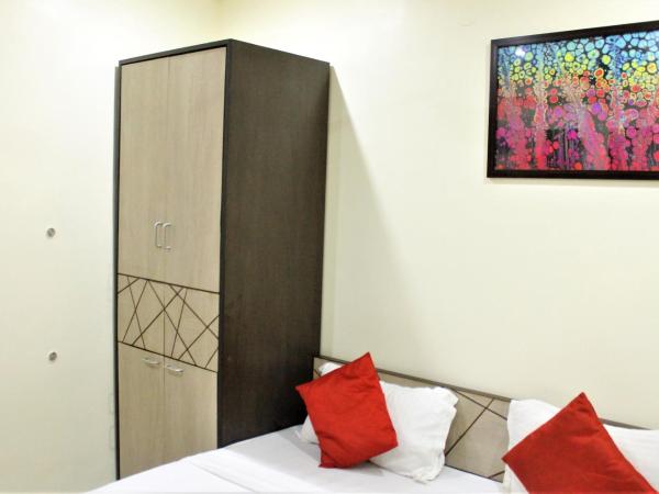 Reliable Inn : photo 10 de la chambre chambre double Économique