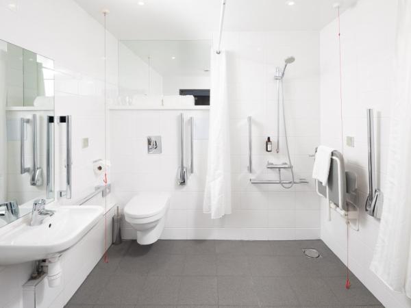 Point A Hotel London Kings Cross - St Pancras : photo 6 de la chambre chambre double - accessible aux personnes à mobilité réduite