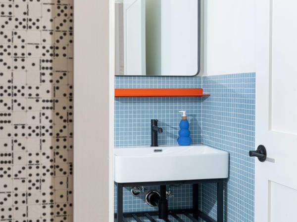 YOWIE Hotel : photo 3 de la chambre studio lit king-size deluxe