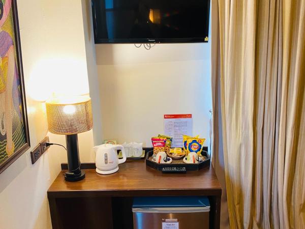 BB Mantra Boutique Hotel : photo 1 de la chambre chambre supérieure avec balcon - vue sur piscine