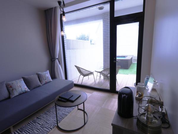 Osaka Hokko Marina HULL : photo 4 de la chambre chambre lits jumeaux standard avec vue sur jardin