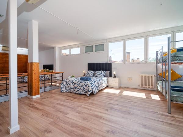 Casa Cafe Madrid (El plantio) Calle segundo anca 11 madrid 28023 : photo 2 de la chambre chambre familiale standard