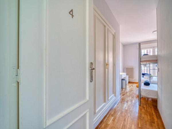 Casa Cafe Madrid (El plantio) Calle segundo anca 11 madrid 28023 : photo 7 de la chambre chambre double