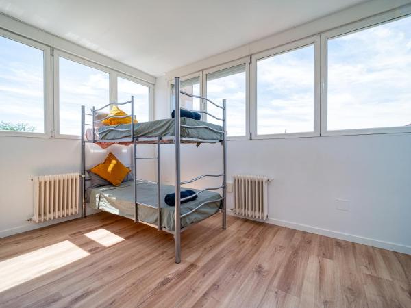 Casa Cafe Madrid (El plantio) Calle segundo anca 11 madrid 28023 : photo 8 de la chambre chambre familiale standard