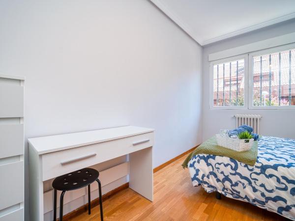 Casa Cafe Madrid (El plantio) Calle segundo anca 11 madrid 28023 : photo 2 de la chambre chambre familiale deluxe