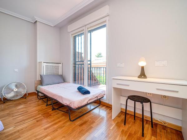 Casa Cafe Madrid (El plantio) Calle segundo anca 11 madrid 28023 : photo 4 de la chambre suite familiale deluxe